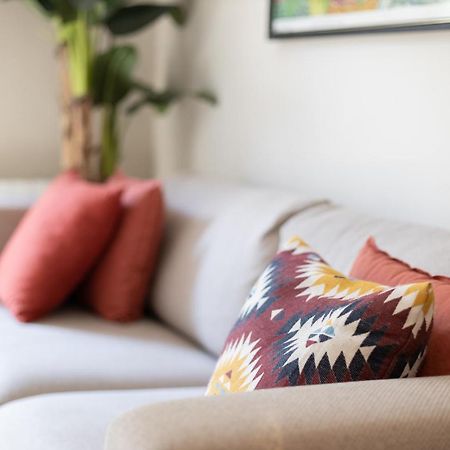 Aparteasy - Family 4-Bedroom Apartment Barcelona Exterior photo