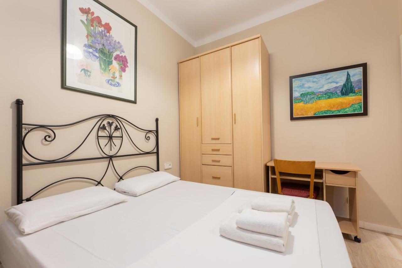 Aparteasy - Family 4-Bedroom Apartment Barcelona Exterior photo
