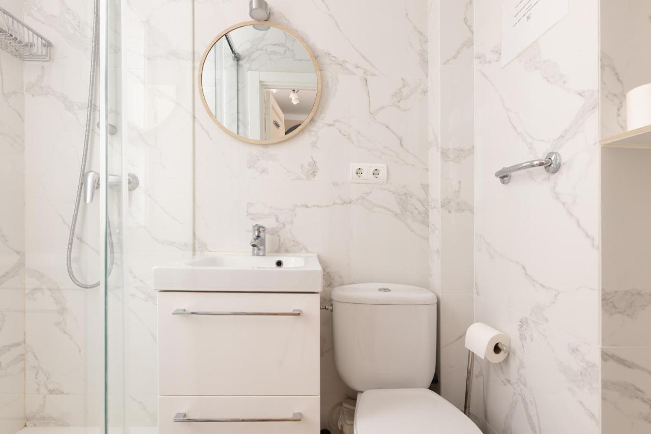 Aparteasy - Family 4-Bedroom Apartment Barcelona Exterior photo