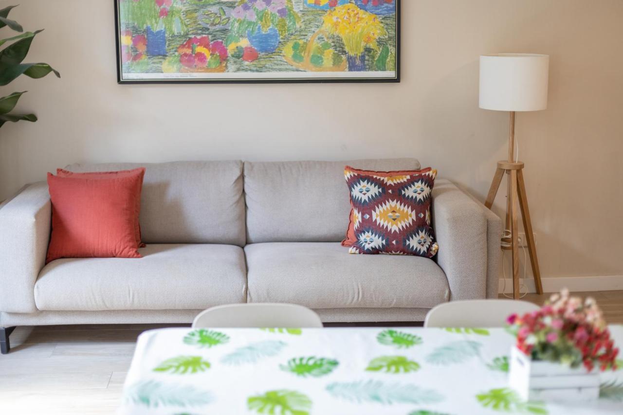 Aparteasy - Family 4-Bedroom Apartment Barcelona Exterior photo