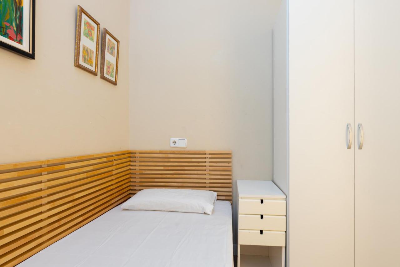 Aparteasy - Family 4-Bedroom Apartment Barcelona Exterior photo
